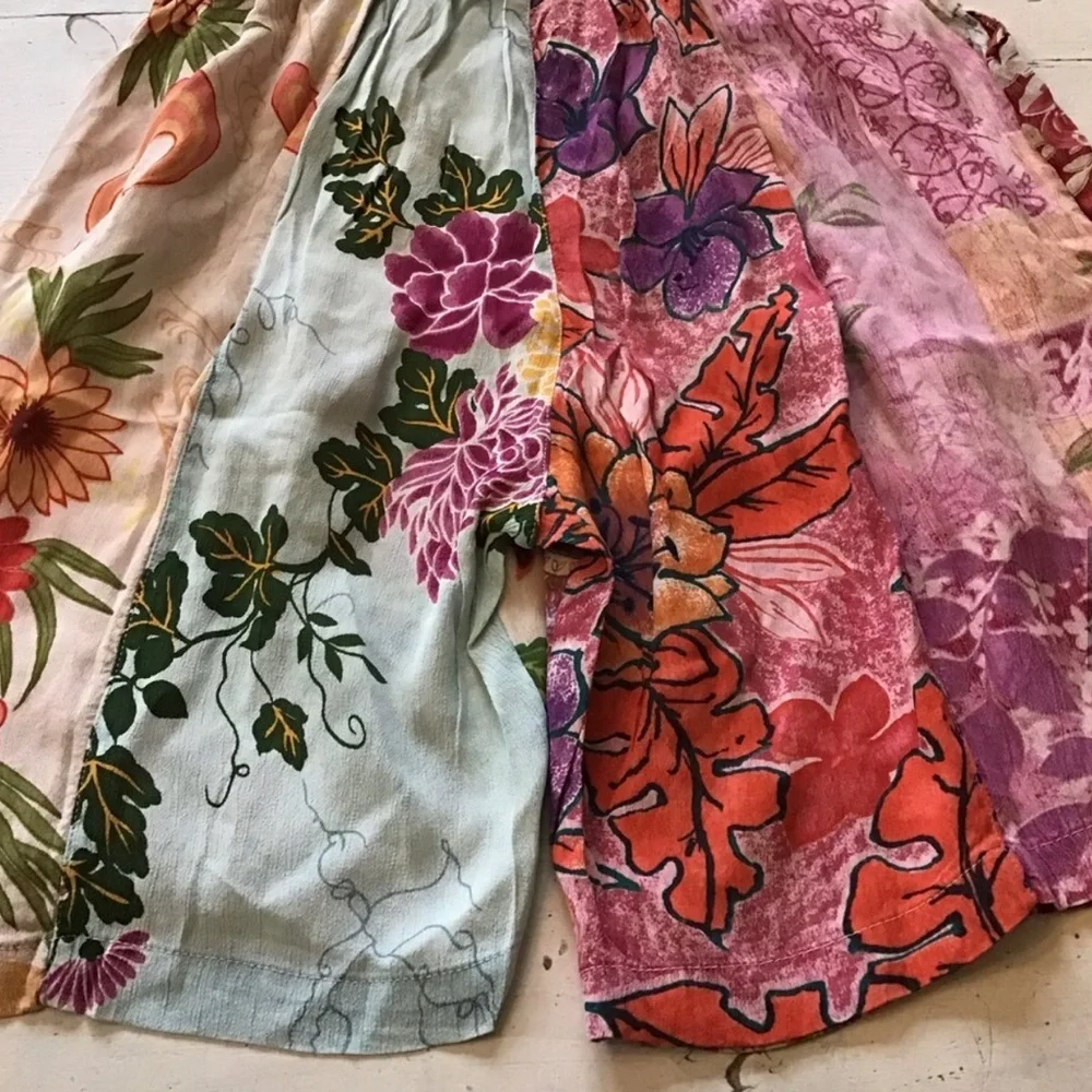 ▪️Sacred Threads Boho Floral Shorts - Picture 6 of 8